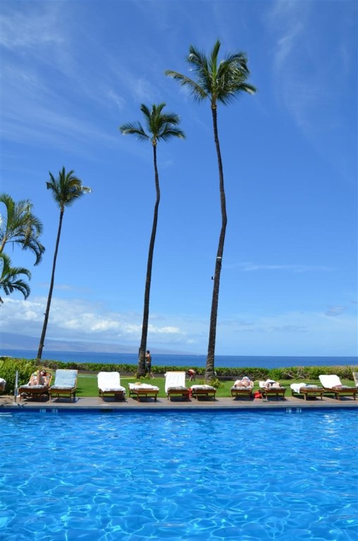 Royal Lahaina Resort pool