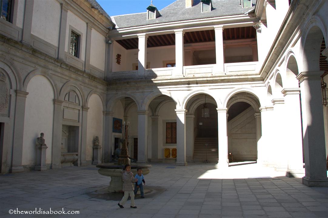 Alcazar of Segovia courtyard