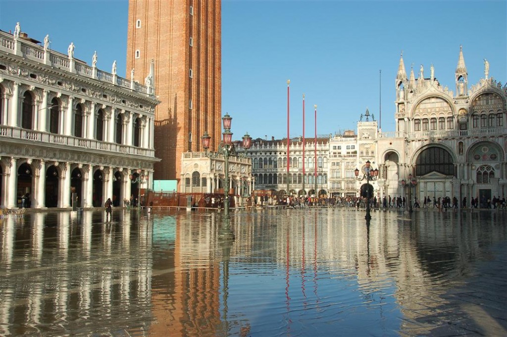 Venice acqua alta piazza san marco