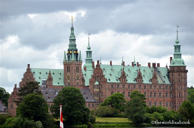 Frederiksborg Castle or Frederiksborg slot image