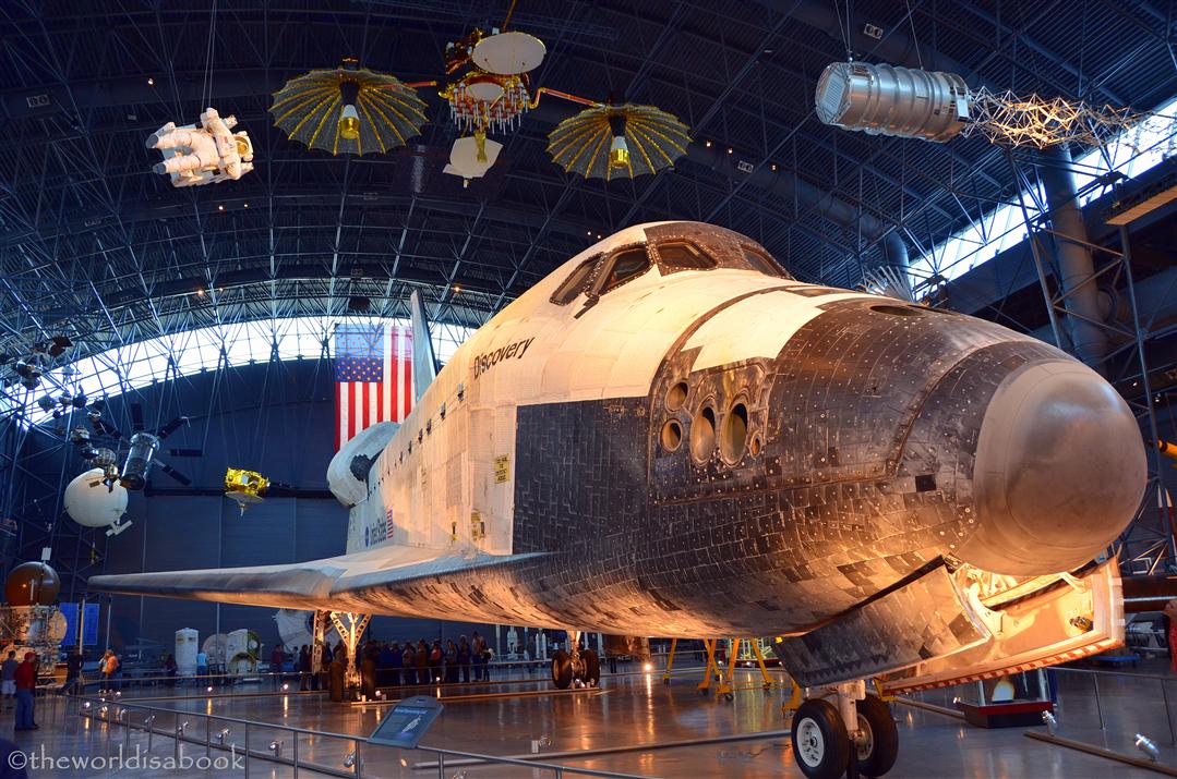 Udvar Hazy Center Discovery space shuttle