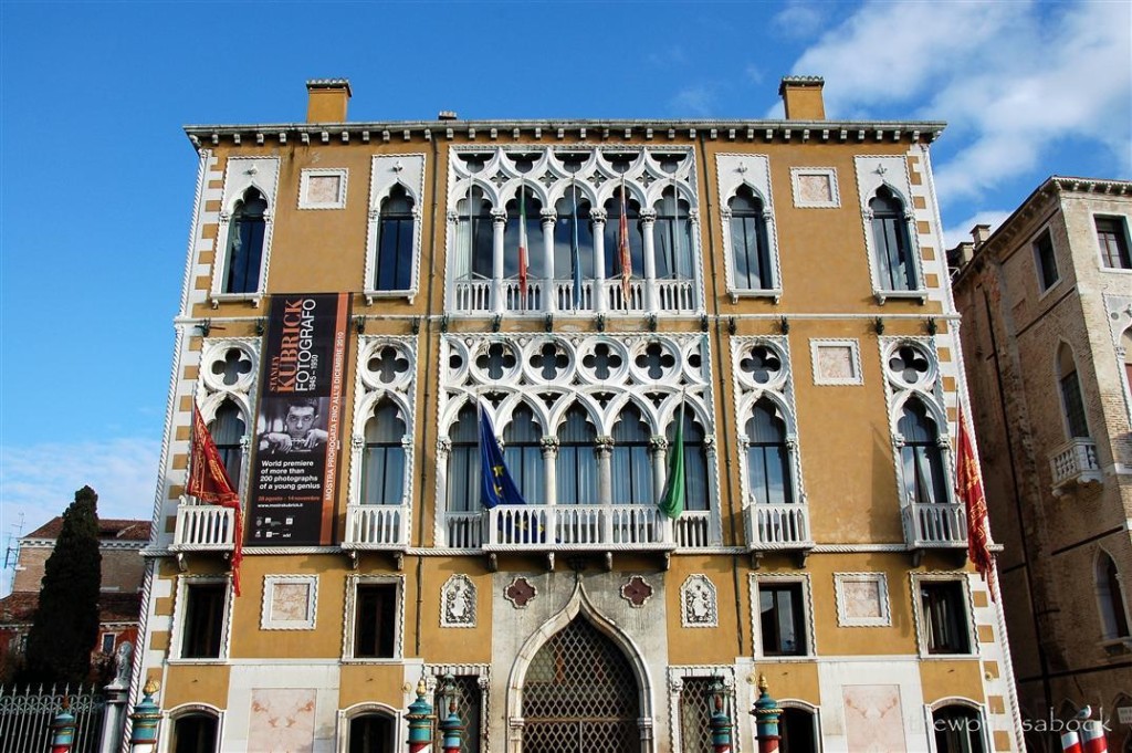 Venice palace detail