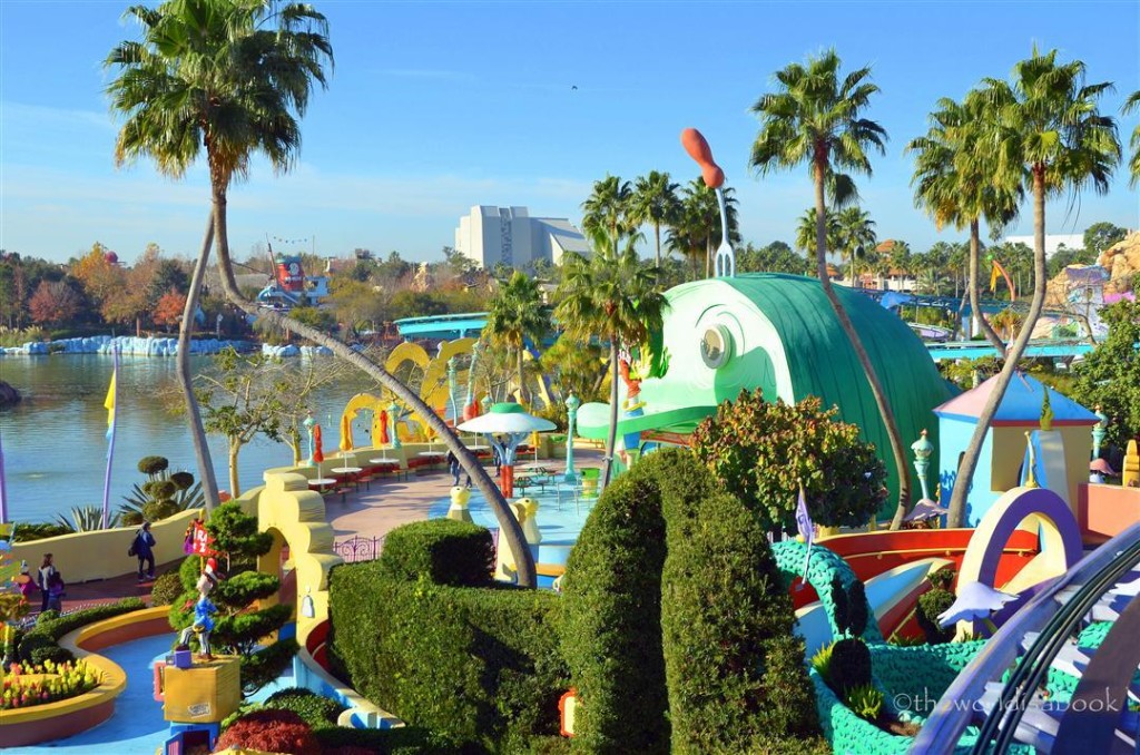 Seuss Landing bent palm trees