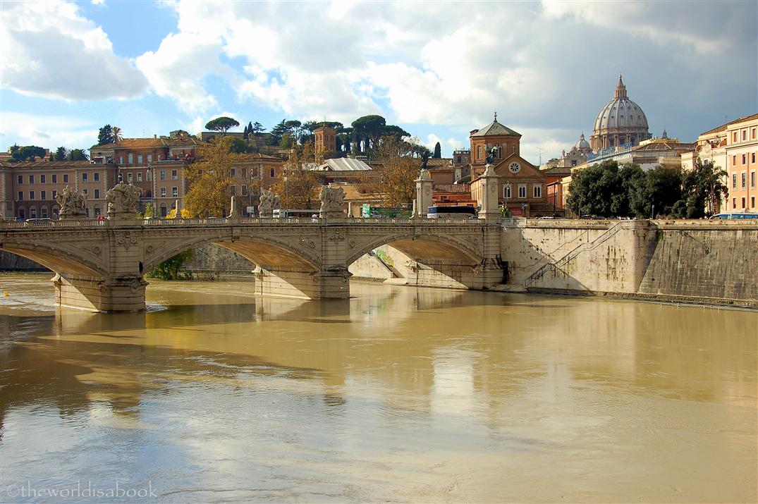 Rome Ponte Vittorio Emanuele II Bridge