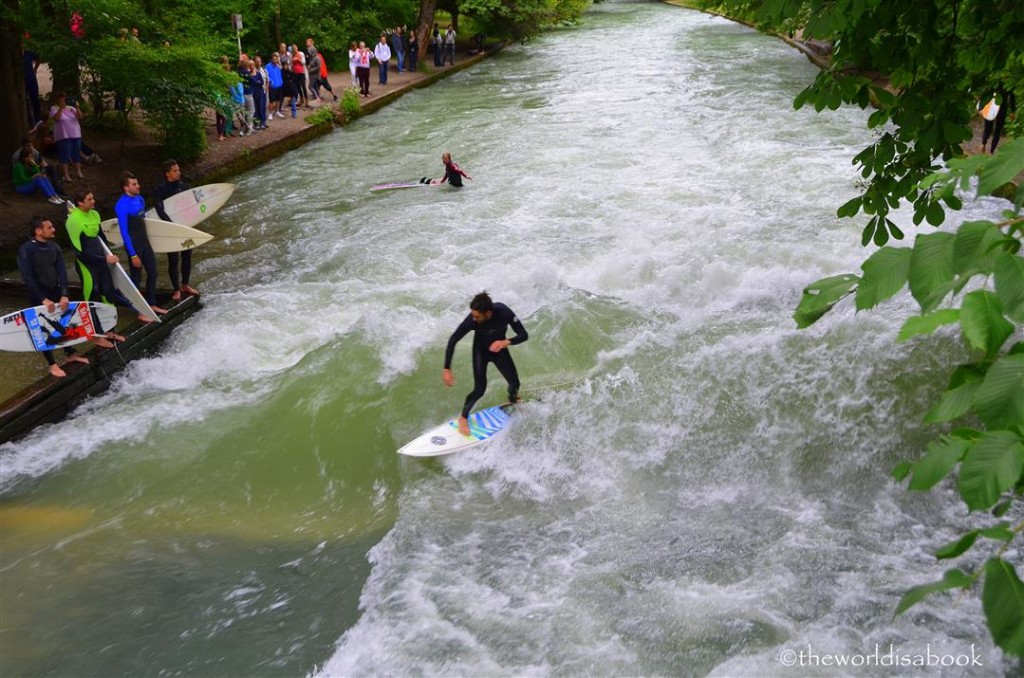 Munich Eisbach surfer