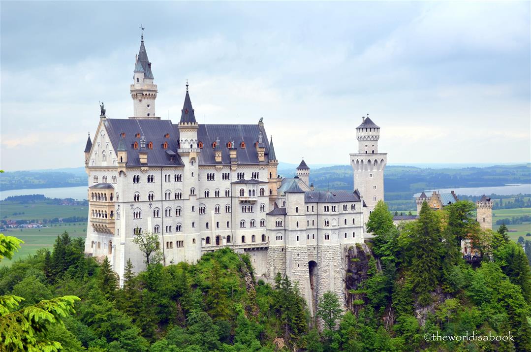 Neuschwanstein castle exterior