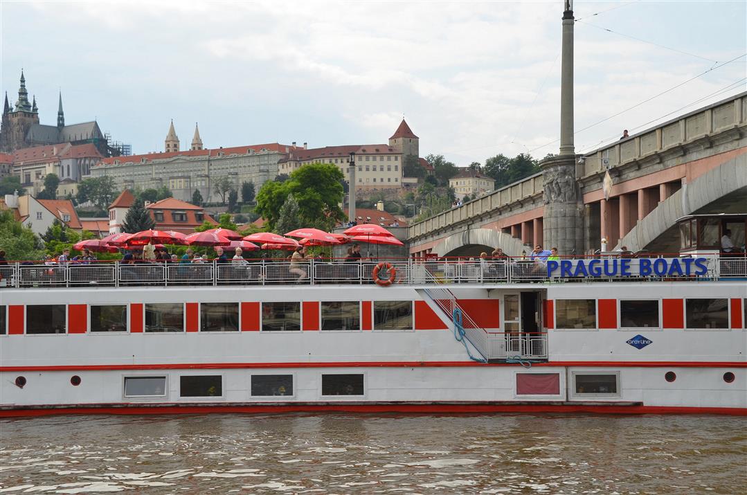 Prague river cruise boat