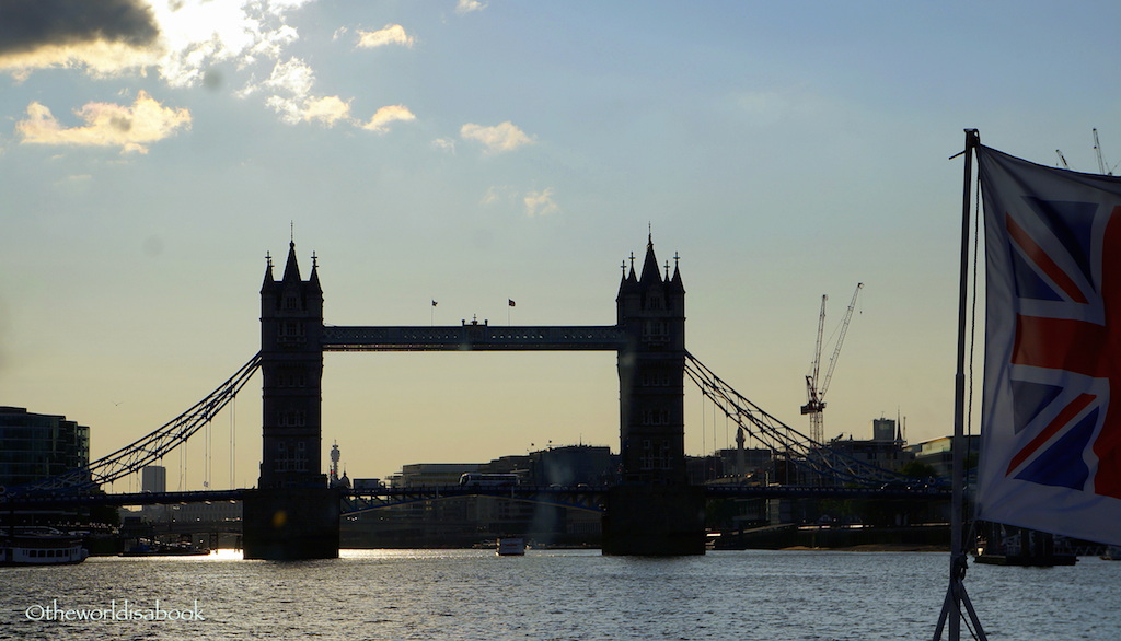 London tower bridge dusk