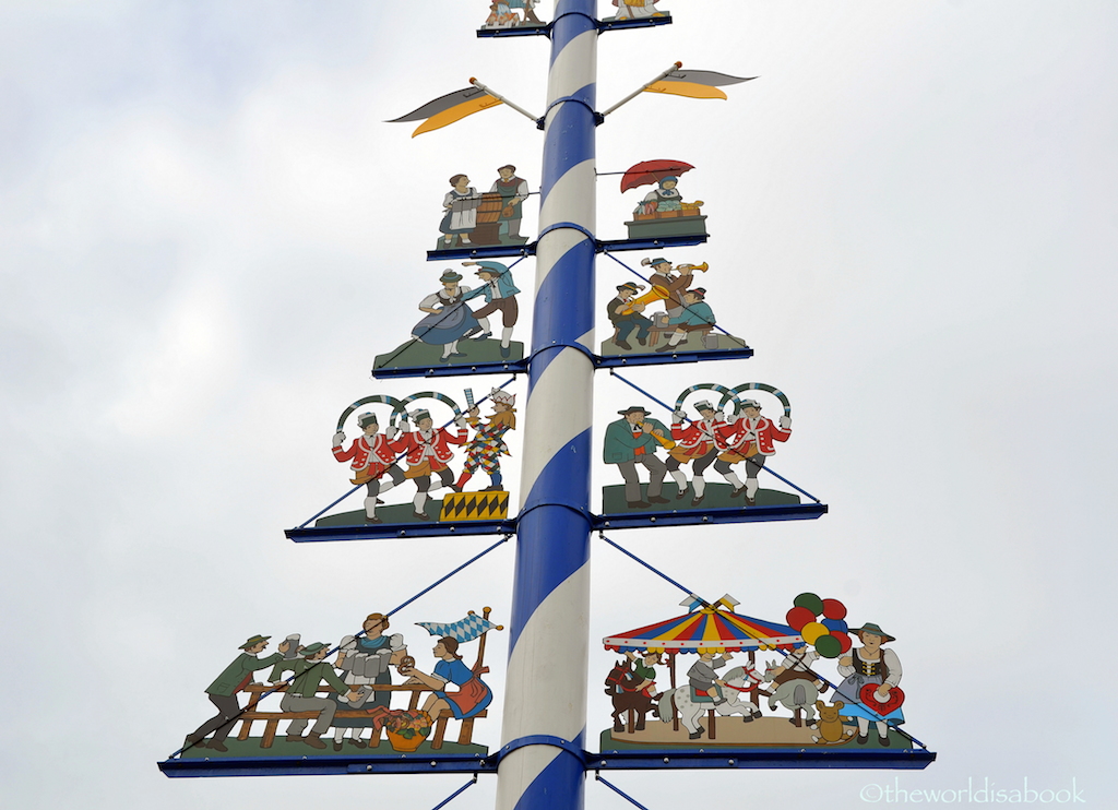 Viktualienmarkt maypole 