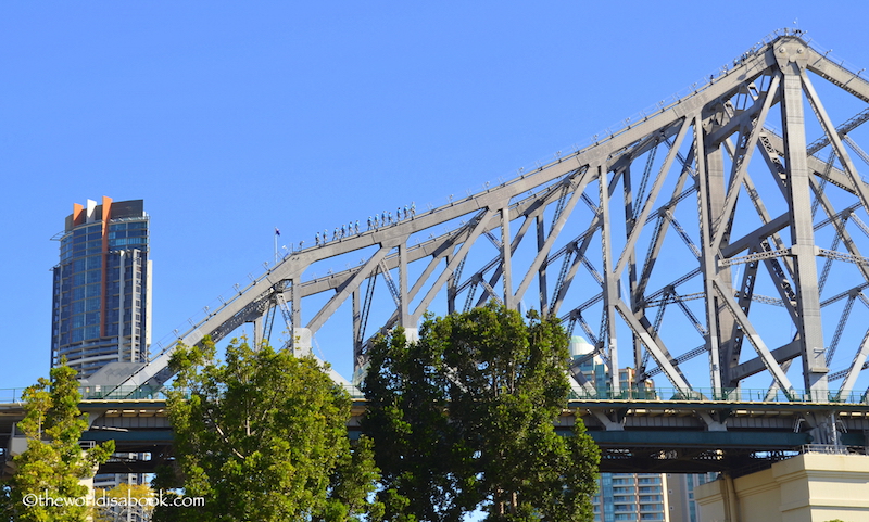 Brisbane Story Bridge climbers