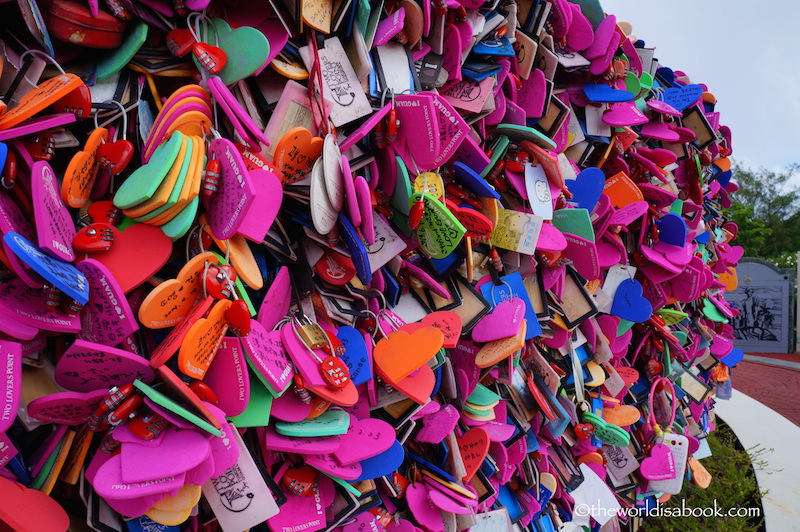 Guam Two Lovers Point love locks