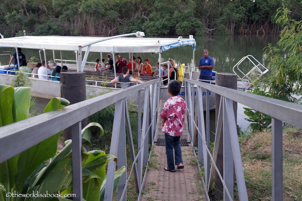 Robinson Crusoe jetty boat Fiji