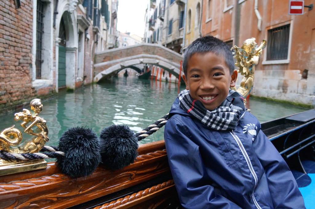 Venice with kids gondola ride