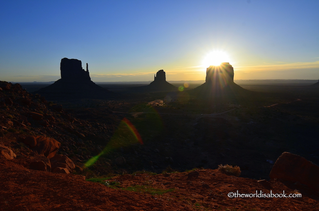 Monument Valley Sunrise 