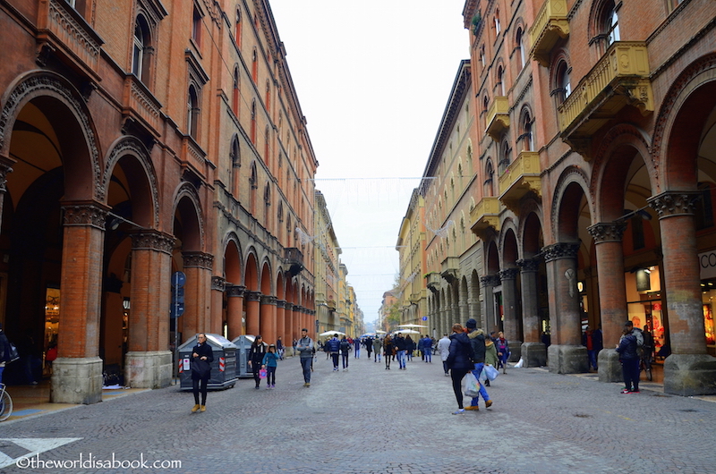 Bologna Via Indipendenza 