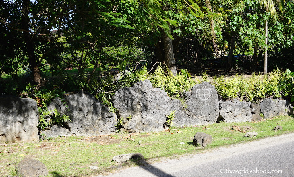 Bora Bora petroglyphs