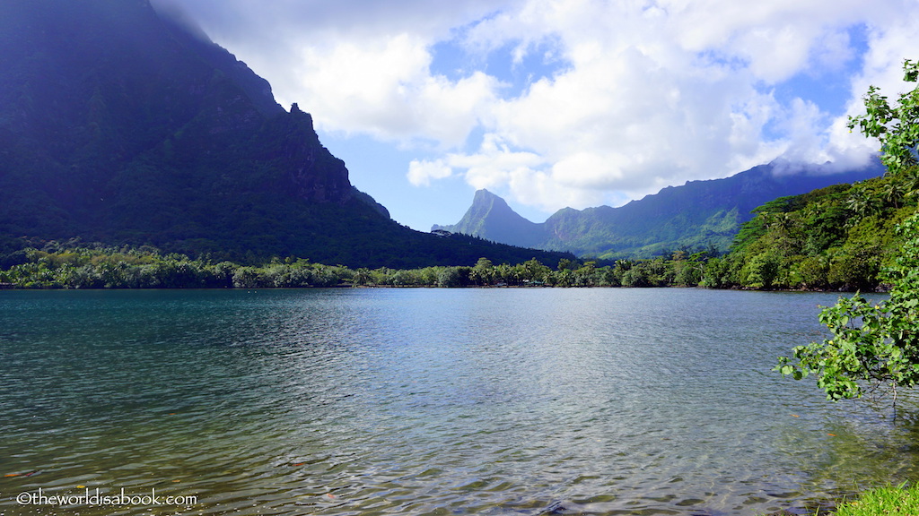 Moorea Opunohu Bay