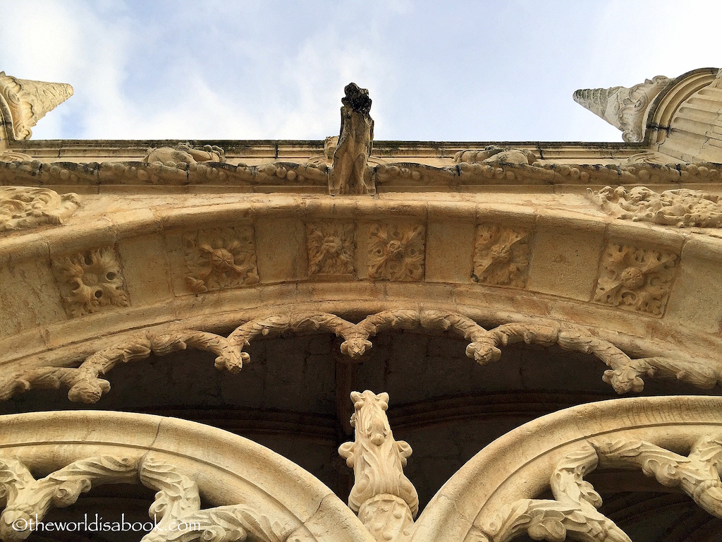 Jeronimos Monastery cloister details