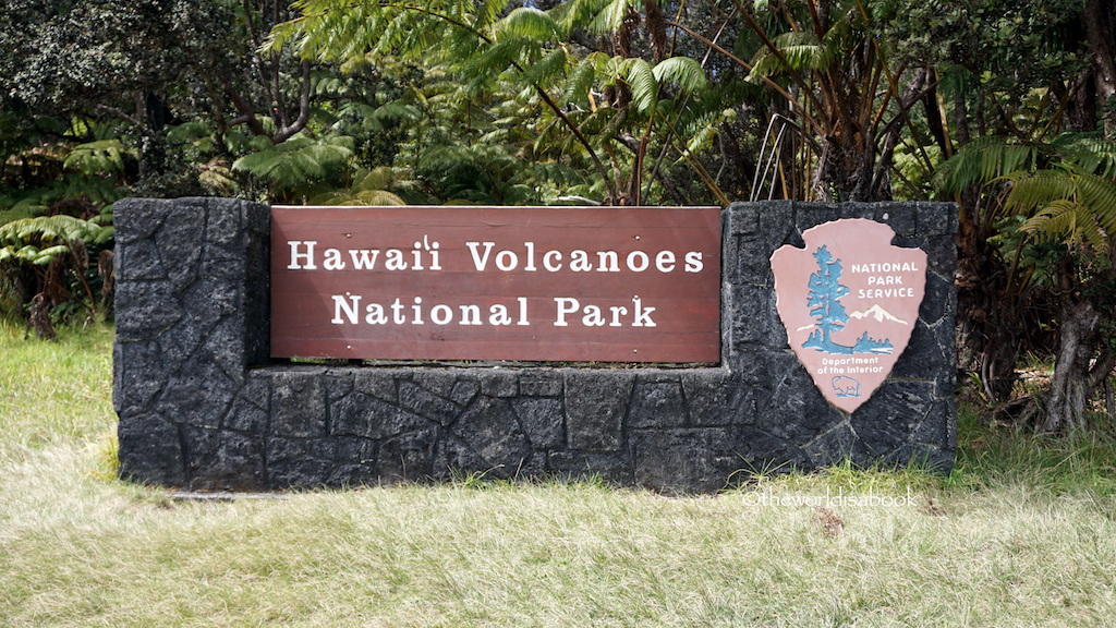 Volcanoes National Park sign