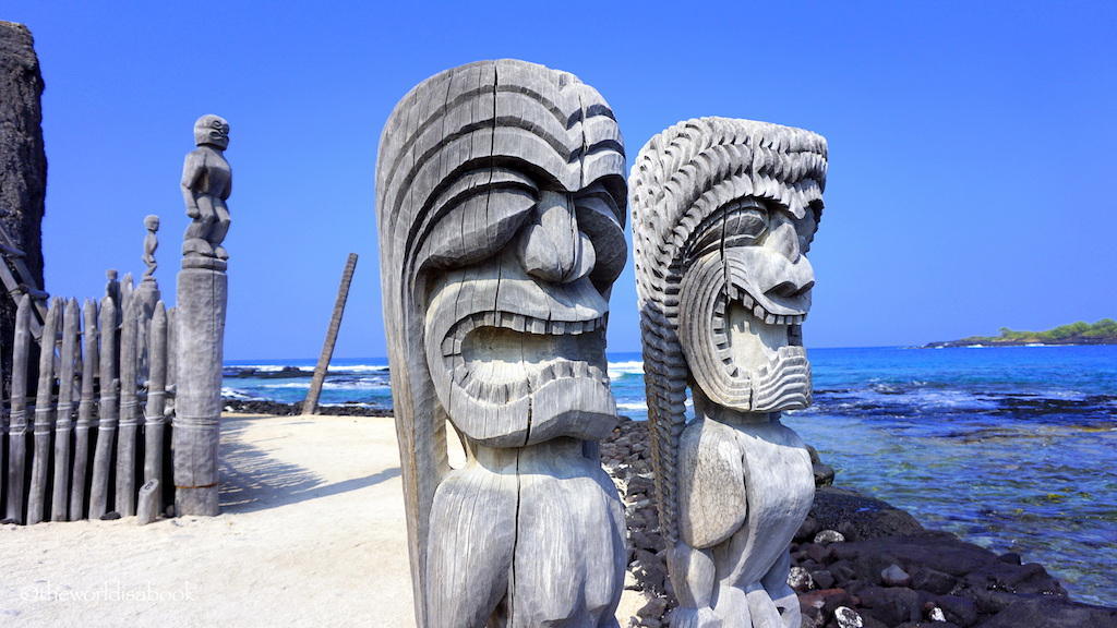Puʻuhonua o Hōnaunau National Historical Park wooden figures