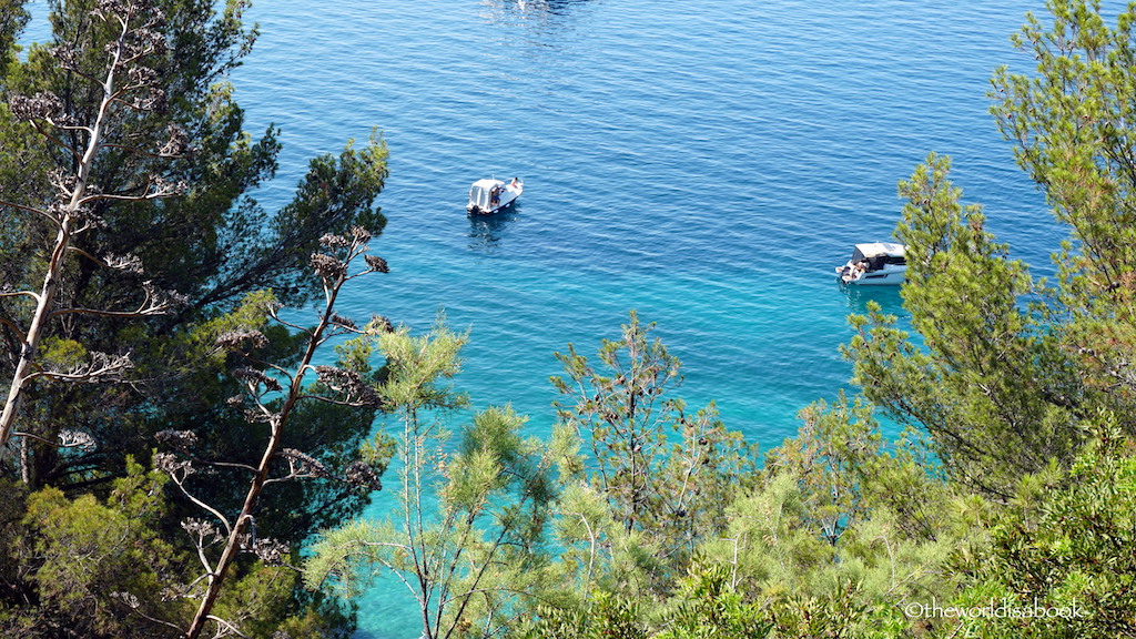 Split turquoise ocean