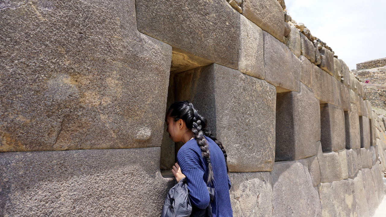 Ollantaytambo ruins with kids