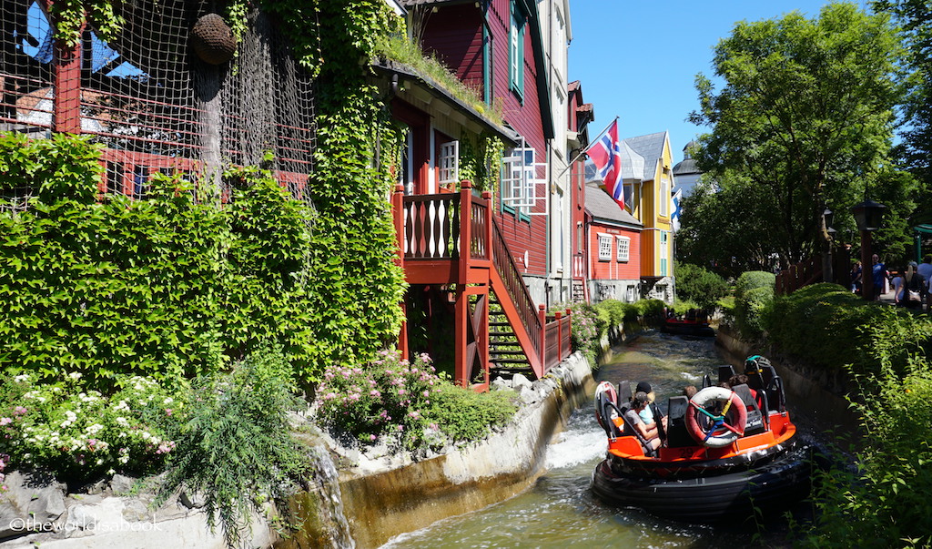 Europa Park Scandinavia Fjord Rafting