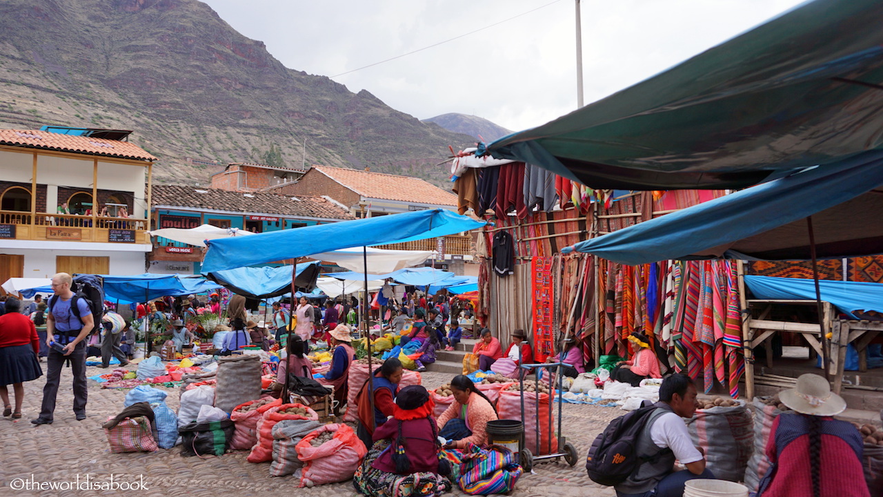 Pisac market square