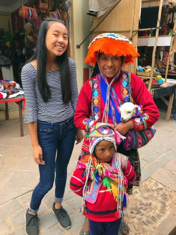 Pisac market with kids