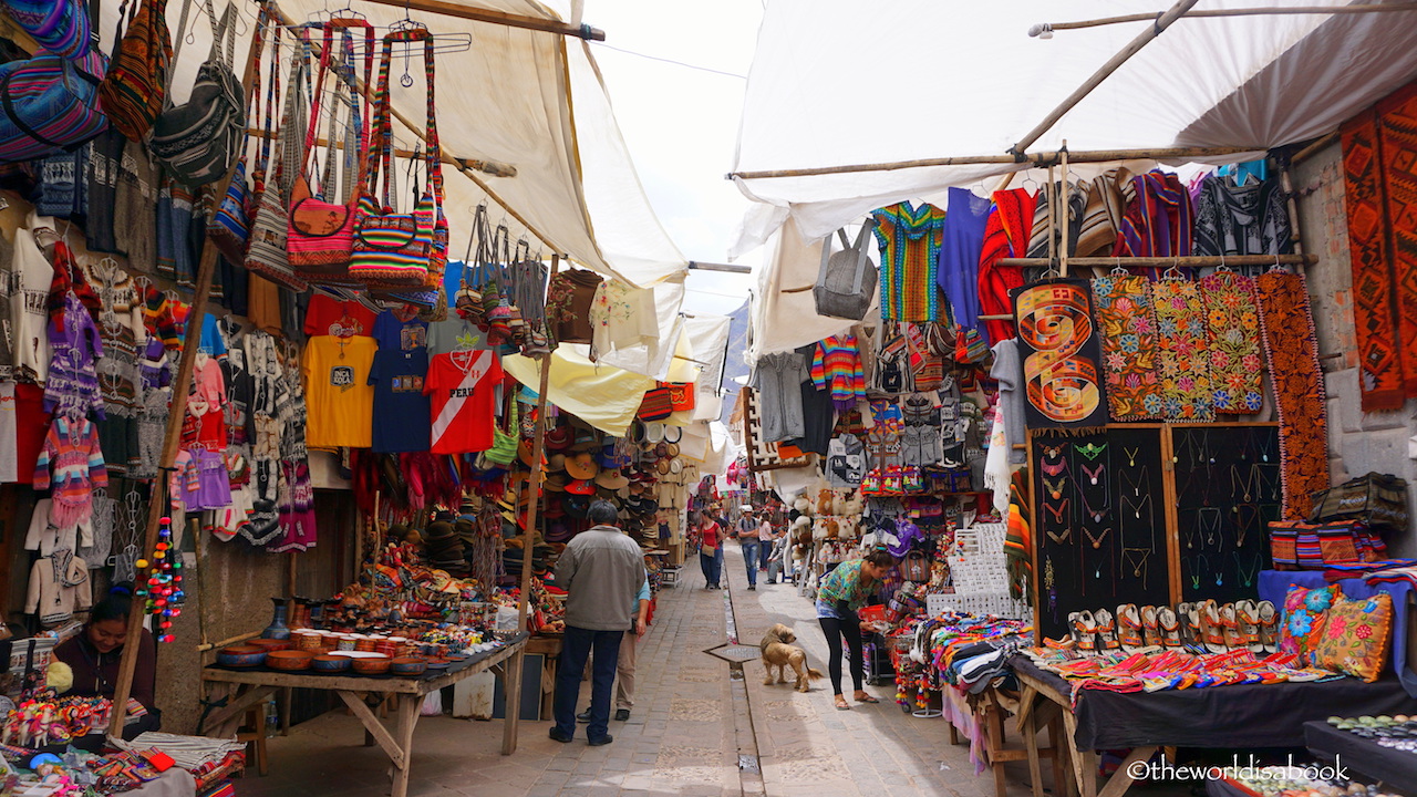 Pisac market