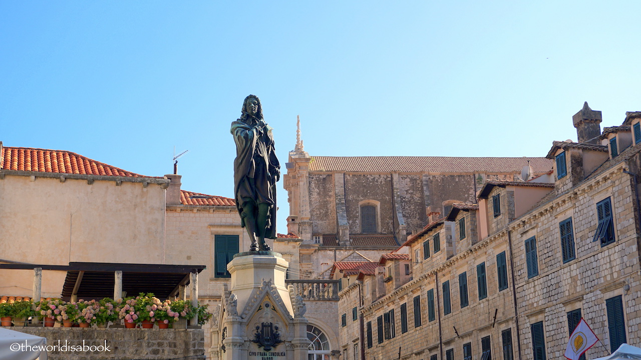 Ivan Gundulik statue Dubrovnik