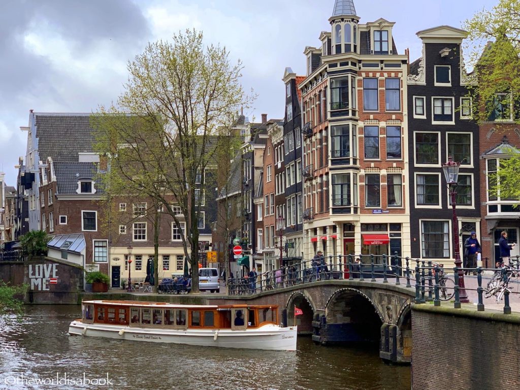 Amsterdam canal cruise with kids