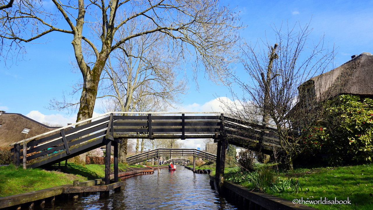 Giethoorn bridges