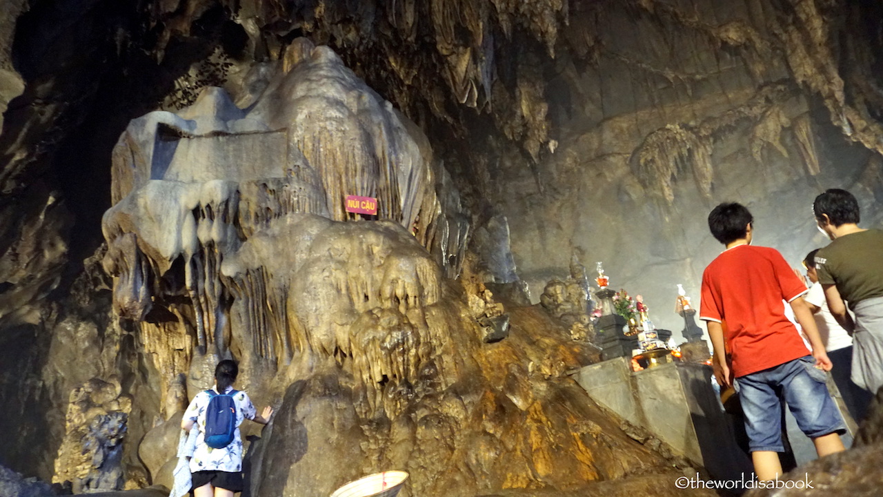 Vietnam Perfume Pagoda cave