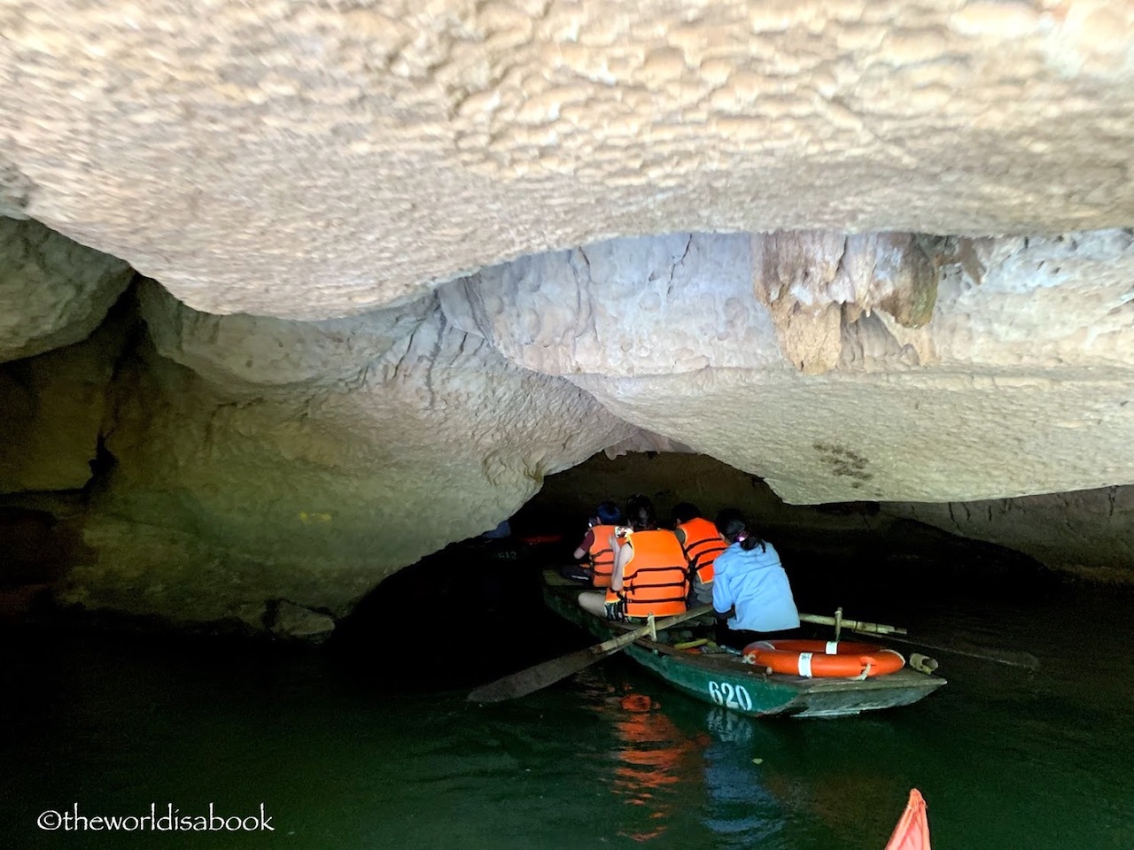 Ninh Binh Trang An caves