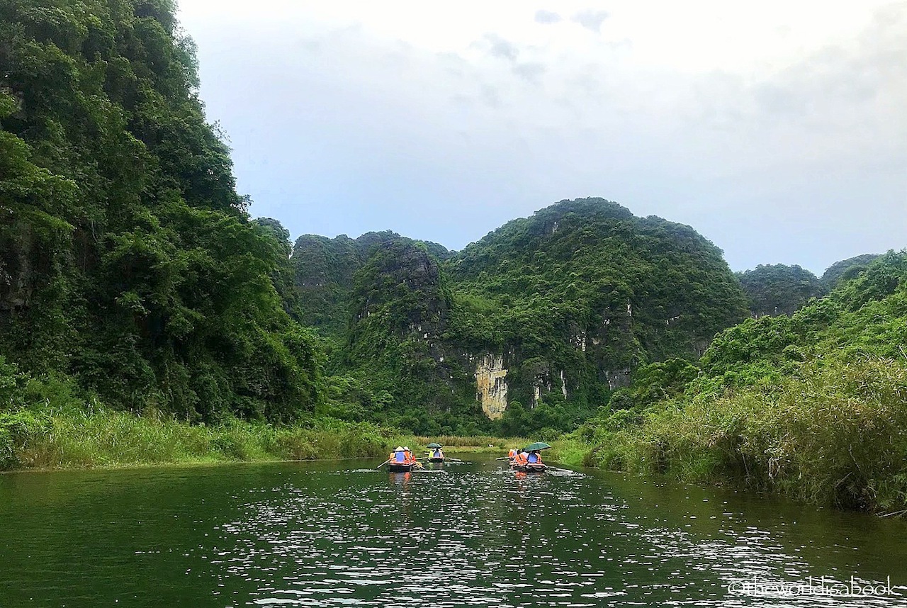 Ninh Binh Trang An river cruise