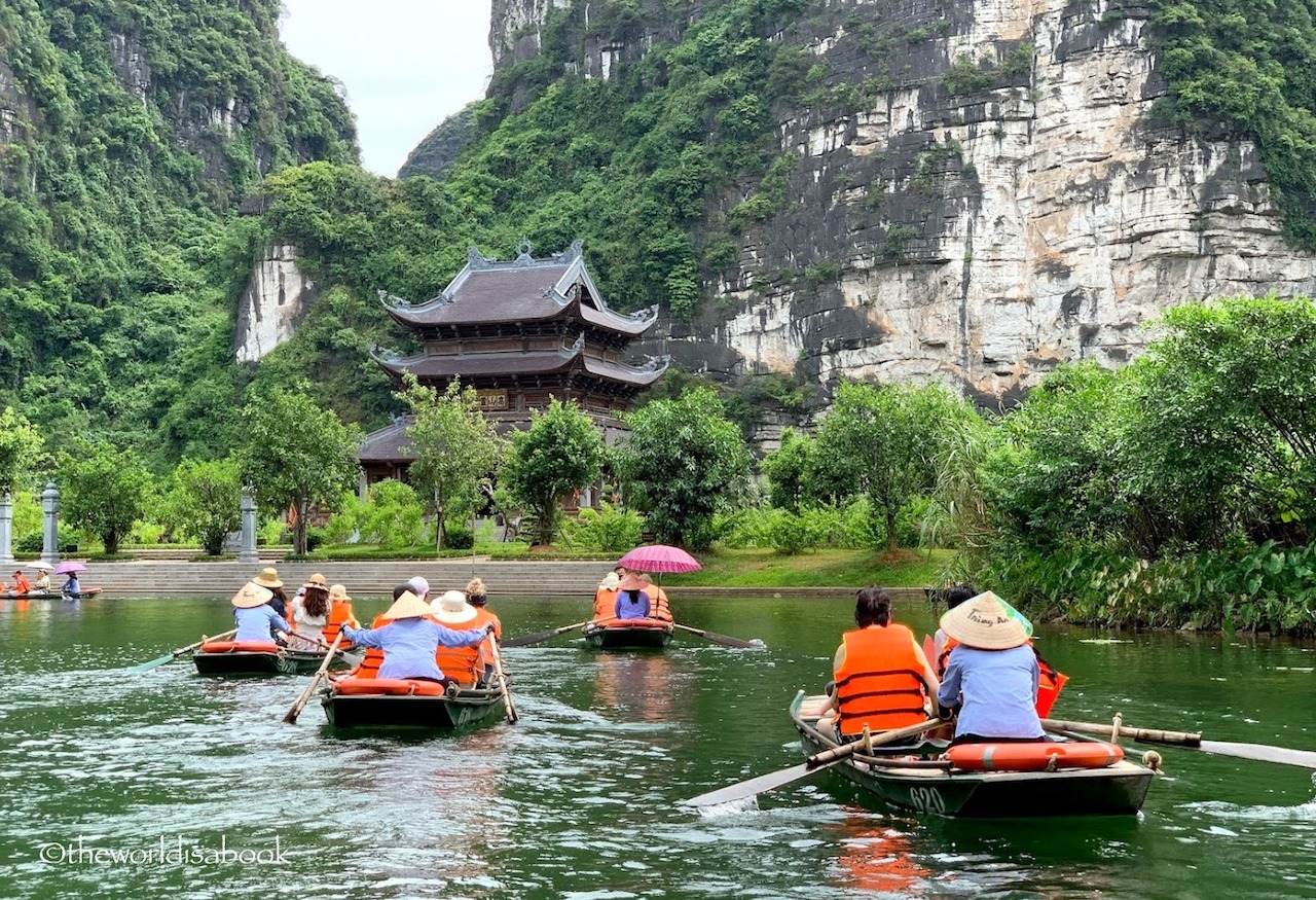 Trang An boats