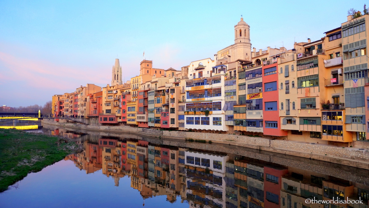 Girona colorful buildings