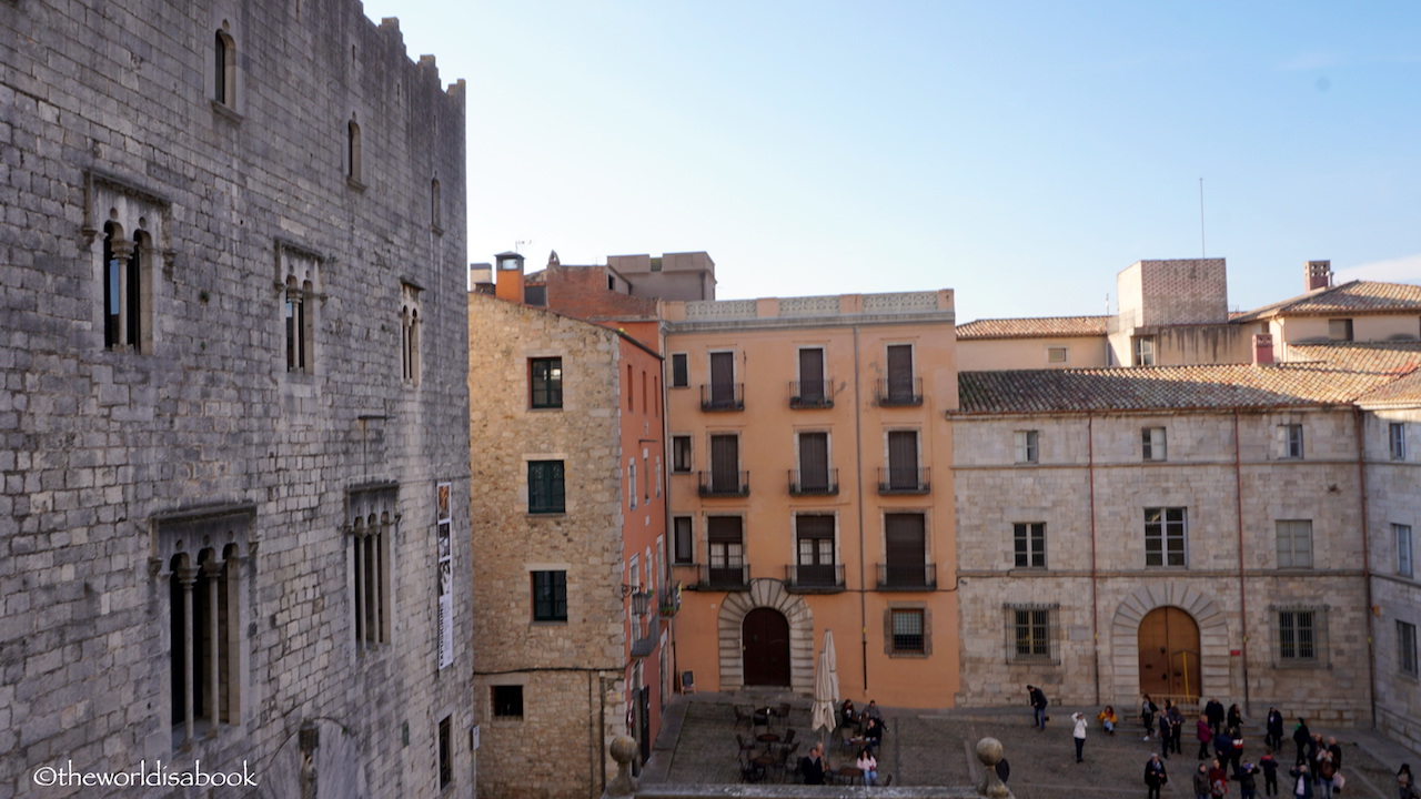 Girona cathedral courtyard