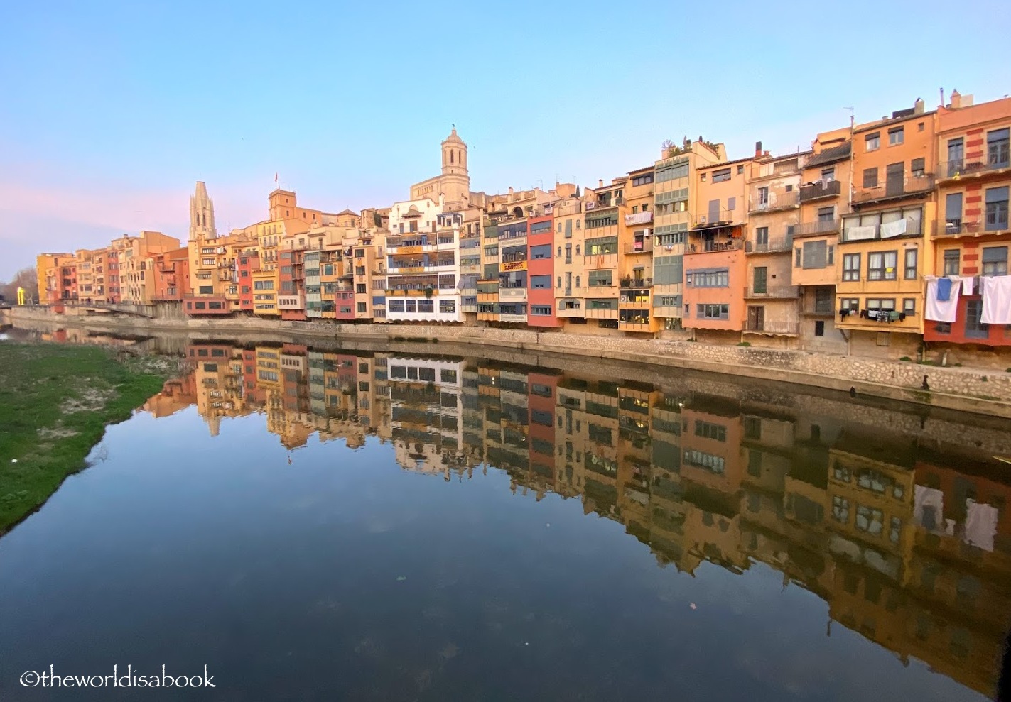 Girona colorful houses