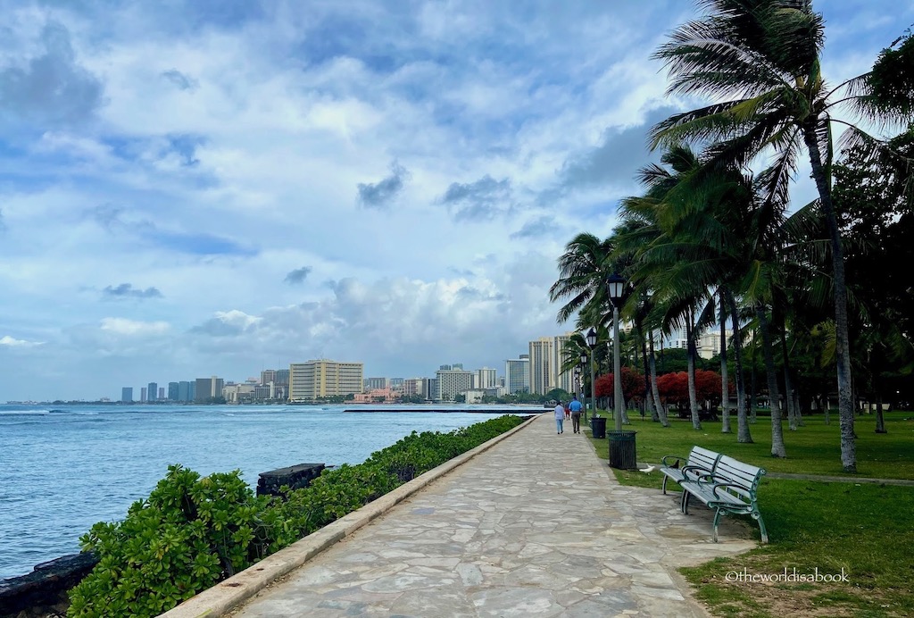 Oahu Waikiki Beach Walk