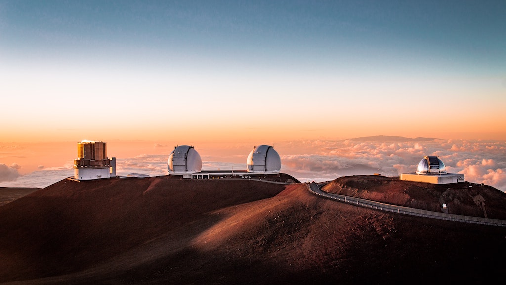 Mauna-Kea-summit