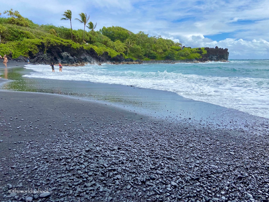 Maui Wainapanapa State Park black sand beach