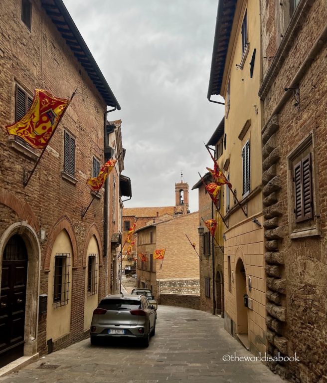 Montepulciano streets and flags