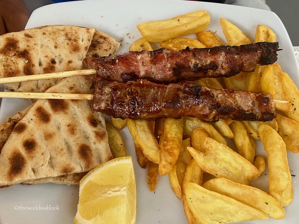 Oia food souvlaki