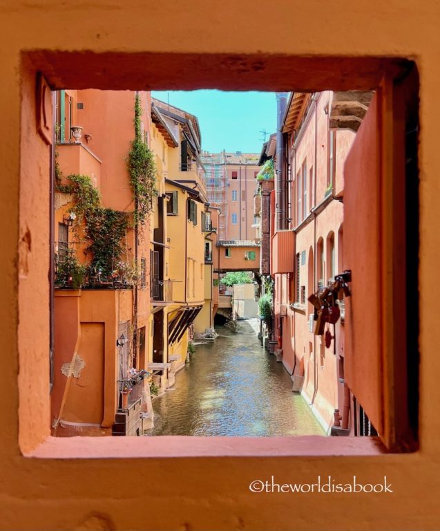 Bologna Secret window canal