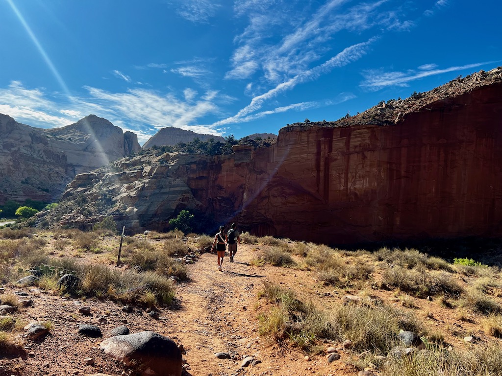 Capitol Reef National Park Hickman Bridge trail canyons