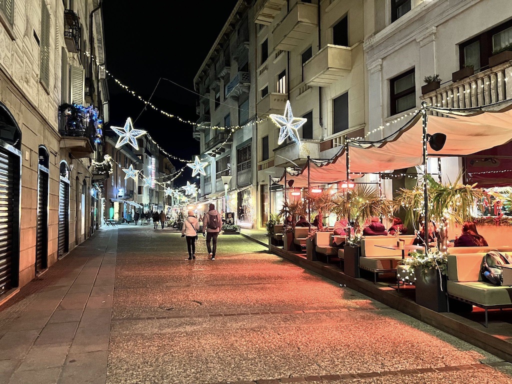 Shopping in Lake Como