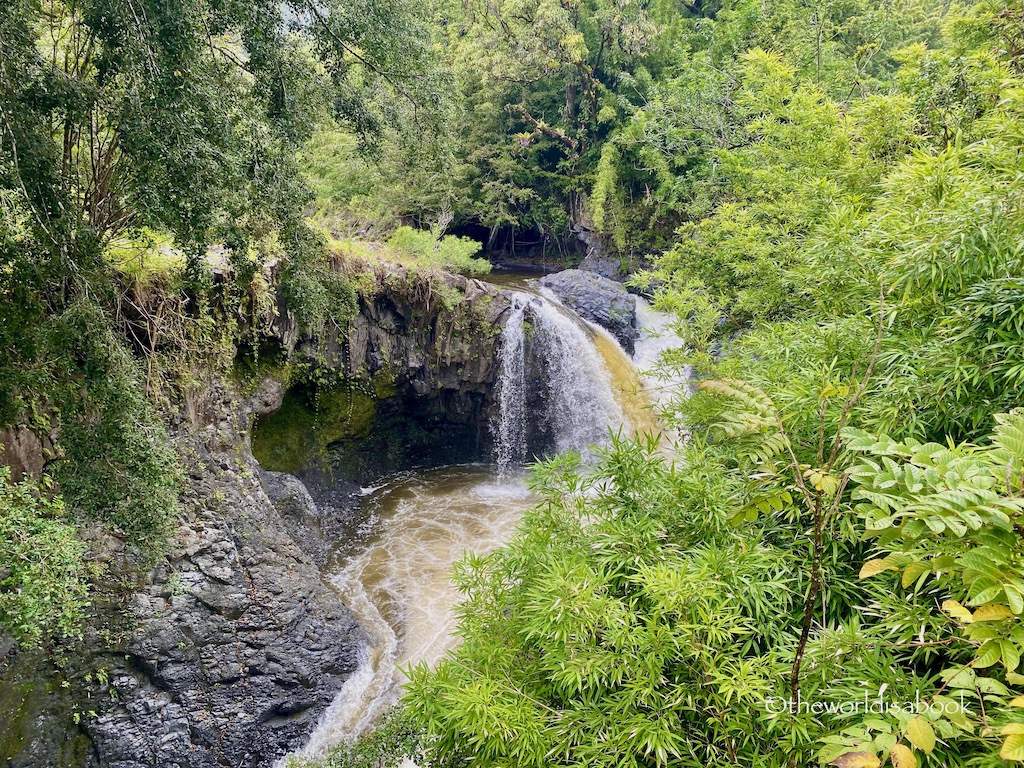 Kapahuli District waterfall